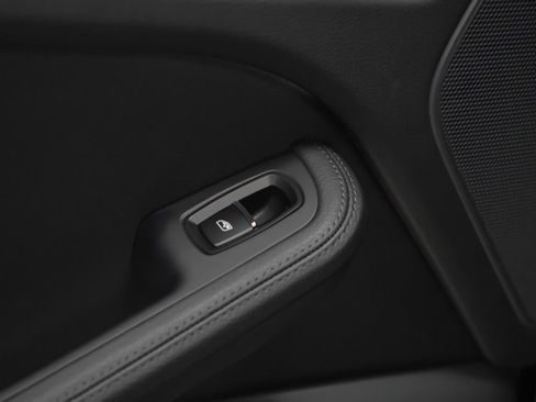 Certified 2026 Porsche Macan AWD/4WD image 15