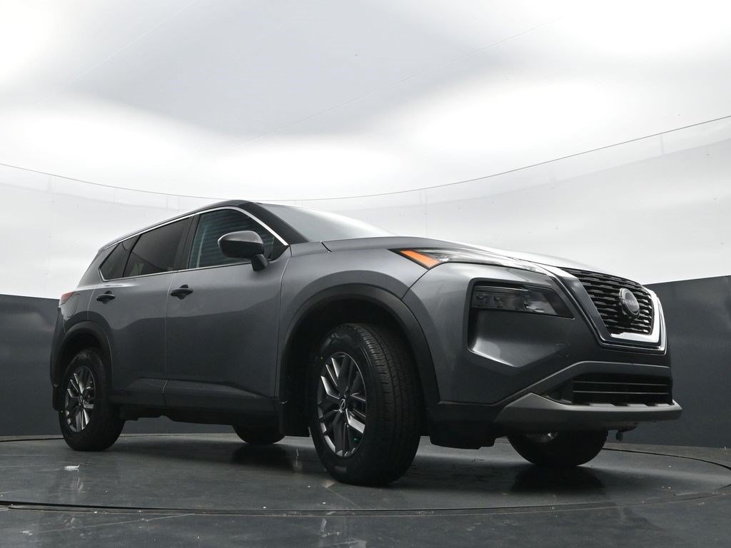 Used 2023 Nissan Rogue S AWD/4WD image 44