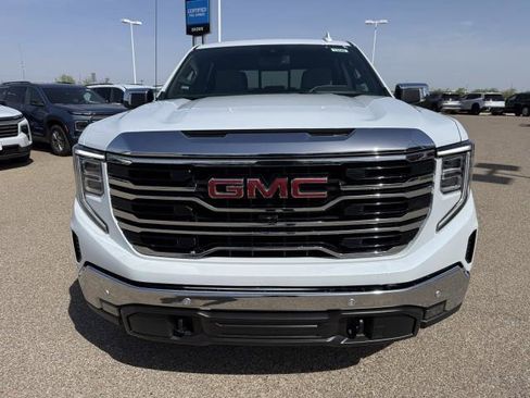 New 2026 GMC Sierra 1500 SLT image 4