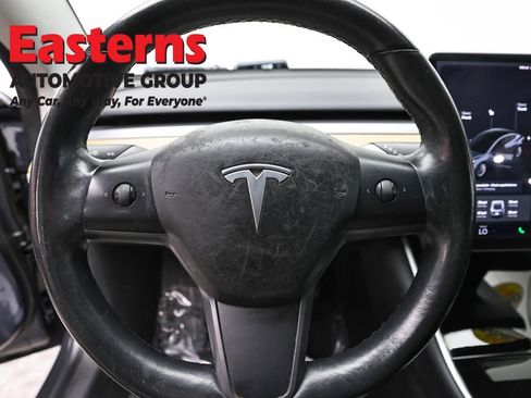 Used 2018 Tesla Model 3 Long Range RWD image 10