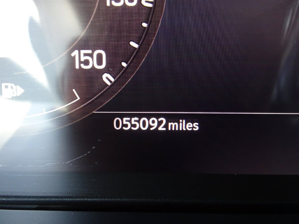 Used 2023 Land Rover Defender 130 SE AWD/4WD image 26
