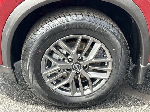 Certified 2023 Nissan Rogue S FWD image 12