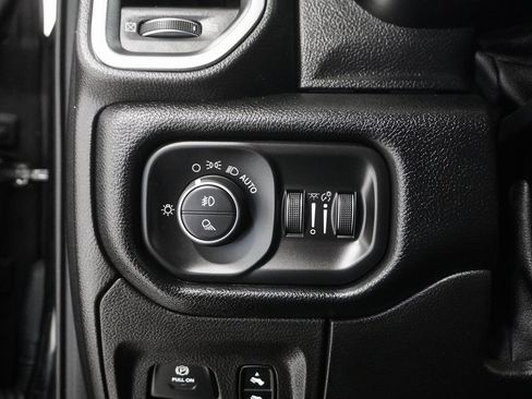 Certified 2019 RAM 1500 Laramie image 21