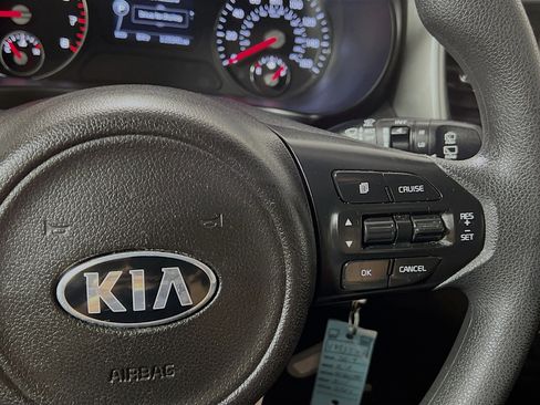 Used 2017 Kia Sorento LX image 20