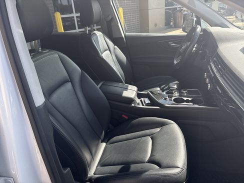 Used 2018 Audi Q7 3.0T Premium Plus AWD/4WD image 33