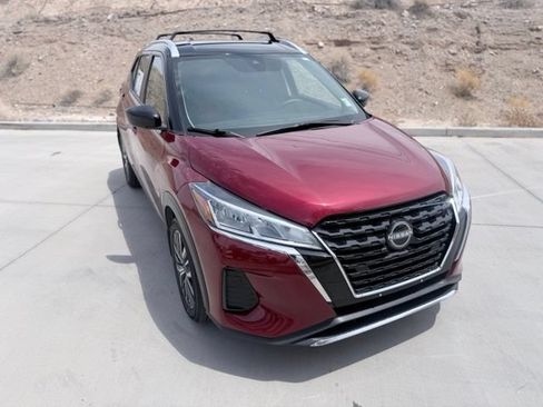 Certified 2024 Nissan Kicks SV FWD image 3