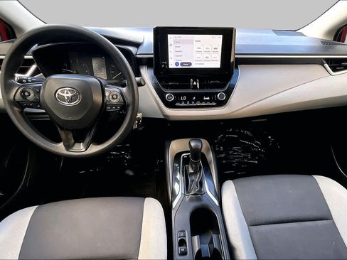 Used 2025 Toyota Corolla LE FWD image 15