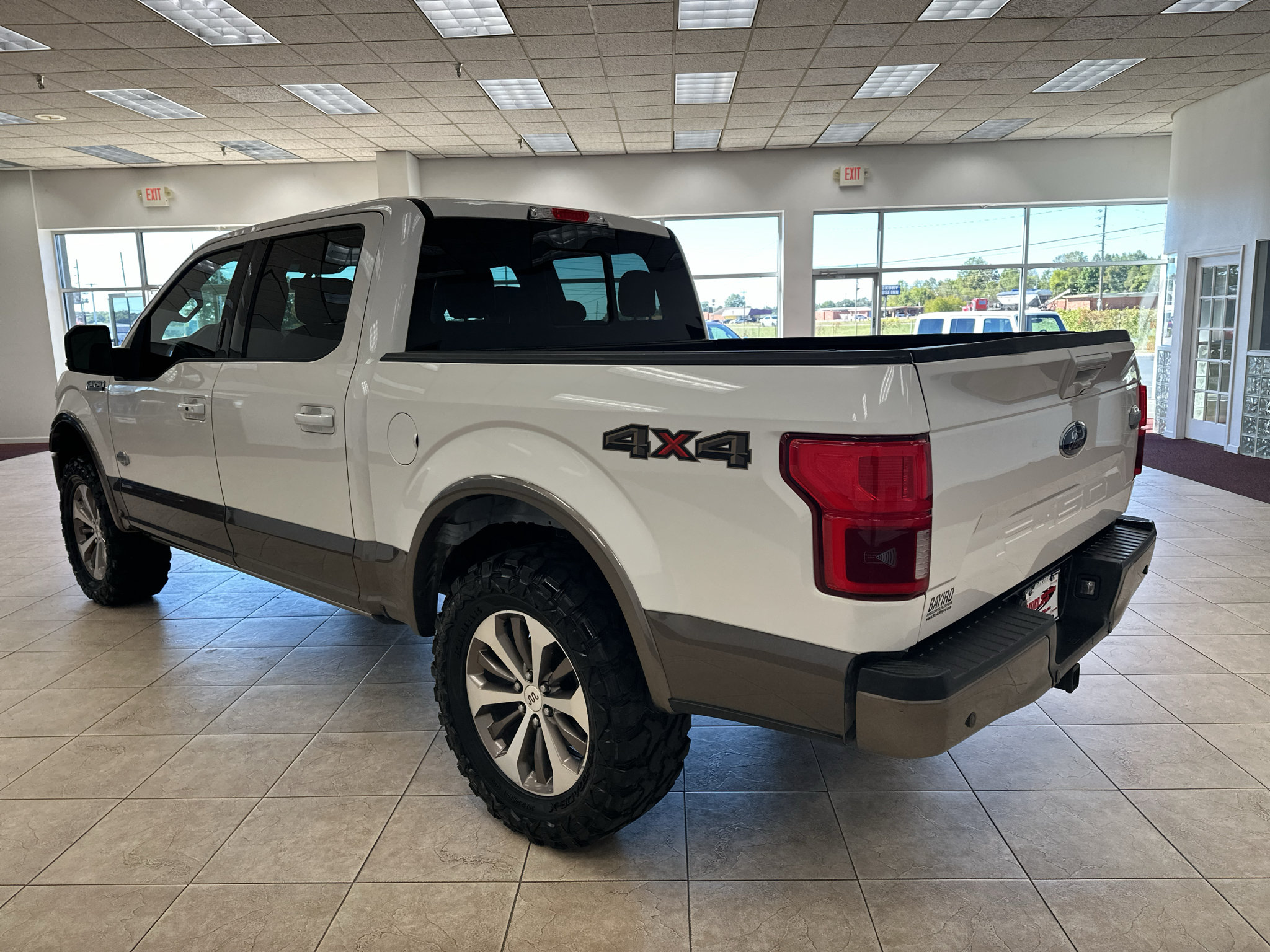Used 2018 Ford F150 King Ranch w/ Equipment Group 601A Luxury AWD/4WD image 7