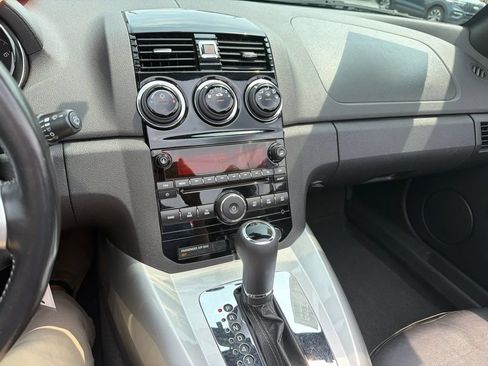 Used 2009 Saturn Sky w/ Premium Trim Package RWD image 10