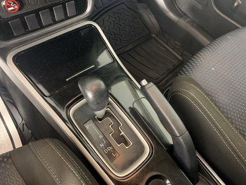 Used 2018 Mitsubishi Outlander ES image 25