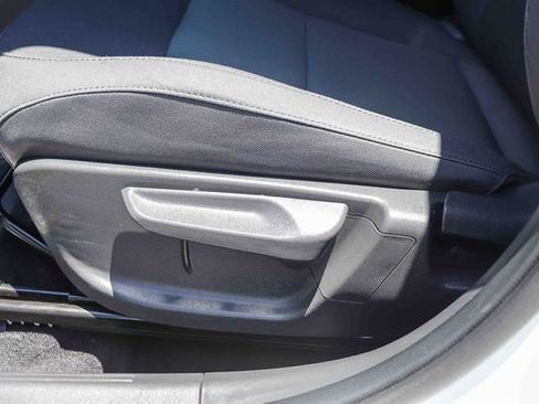 Used 2023 Kia Niro LX FWD image 26