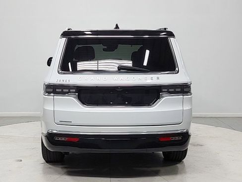 Used 2023 Jeep Grand Wagoneer 4WD image 6