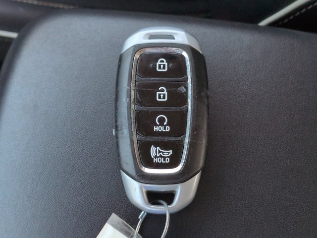 Used 2022 Hyundai Venue Limited FWD image 29