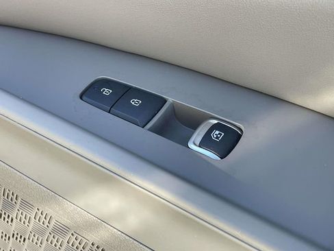 New 2026 Kia Carnival EX image 17