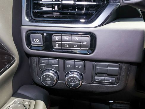 New 2026 GMC Yukon AT4 Ultimate AWD/4WD image 33