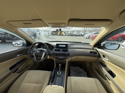 Used 2010 Honda Accord LX image 9