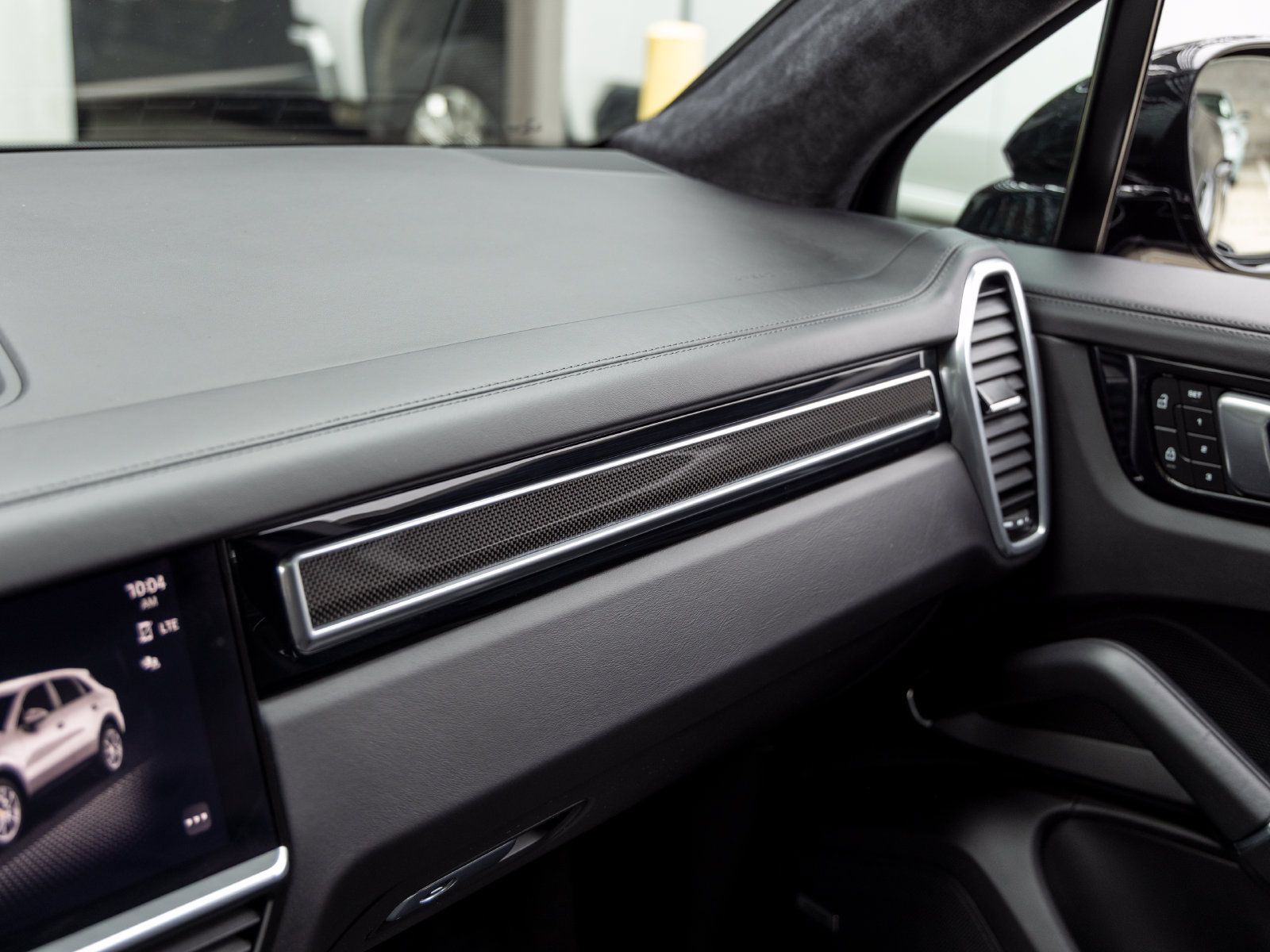 Certified 2023 Porsche Cayenne GTS AWD/4WD image 44