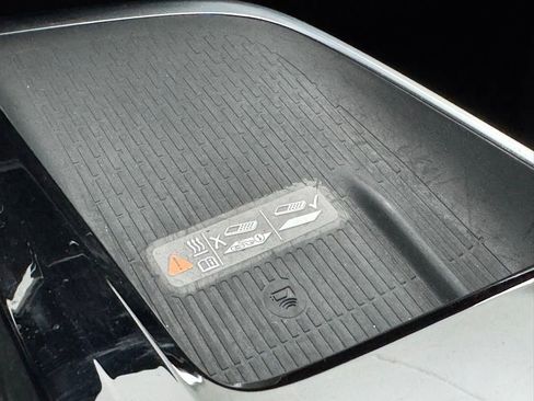 Used 2025 Buick Enclave Preferred FWD image 29