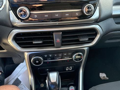 Used 2020 Ford EcoSport SE image 25