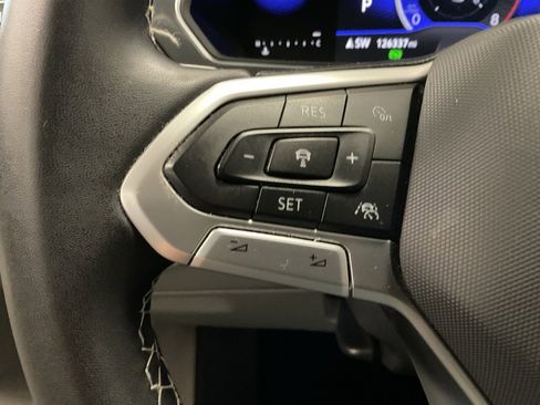 Used 2023 Volkswagen Tiguan SE image 12