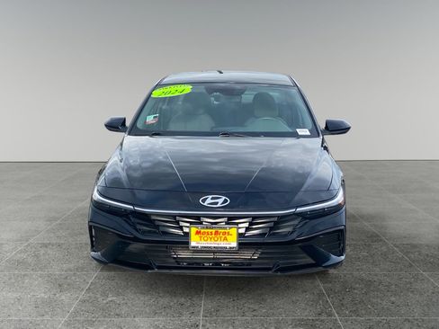 Used 2024 Hyundai Elantra SE image 8