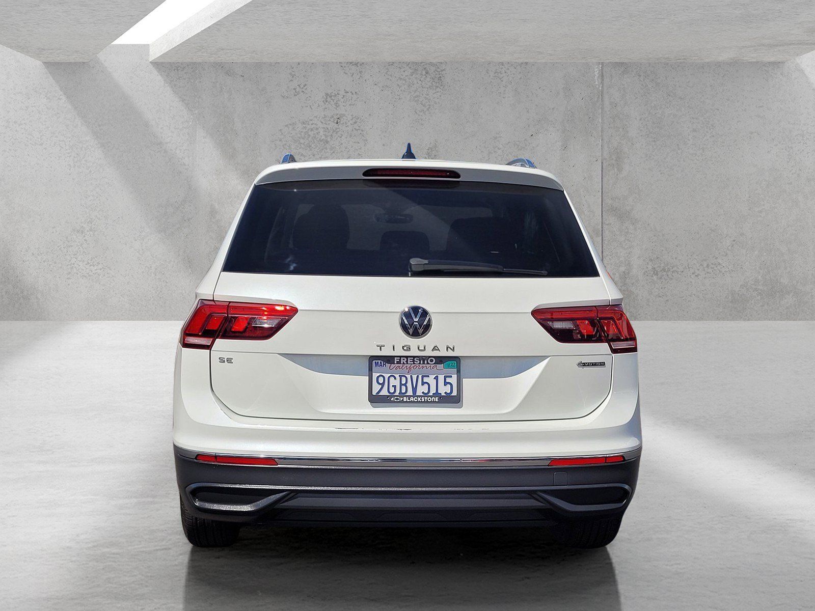 Used 2023 Volkswagen Tiguan SE AWD/4WD image 6