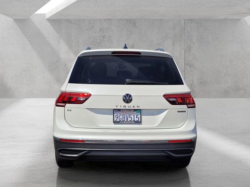 Used 2023 Volkswagen Tiguan SE AWD/4WD image 6
