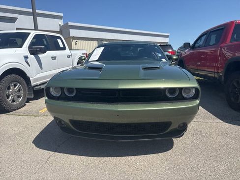 Used 2018 Dodge Challenger SXT Plus RWD image 2