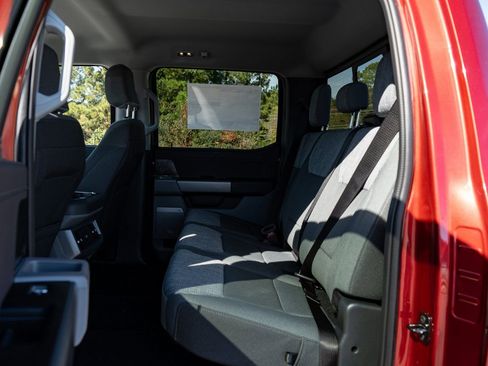 New 2026 Ford F250 XLT w/ XLT Premium Package AWD/4WD image 18