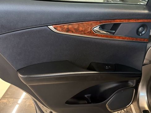 Used 2020 Lincoln Nautilus Reserve w/ Cargo Utility Package image 24