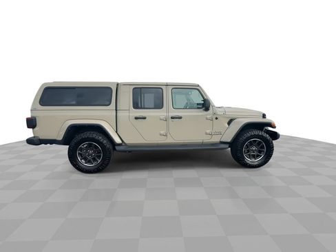Used 2022 Jeep Gladiator Overland w/ LED Lighting Group AWD/4WD image 9