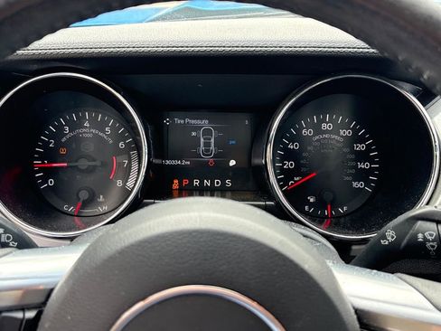 Used 2017 Ford Mustang Premium image 22