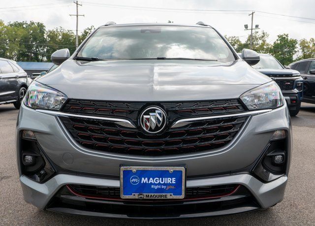 Used 2023 Buick Encore GX Select w/ Sport Touring Package FWD image 3