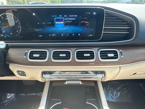 Used 2023 Mercedes-Benz GLE 350 4MATIC w/ Premium Package image 29