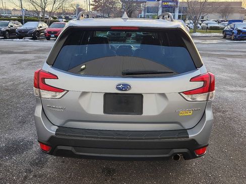 Used 2023 Subaru Forester Limited image 5