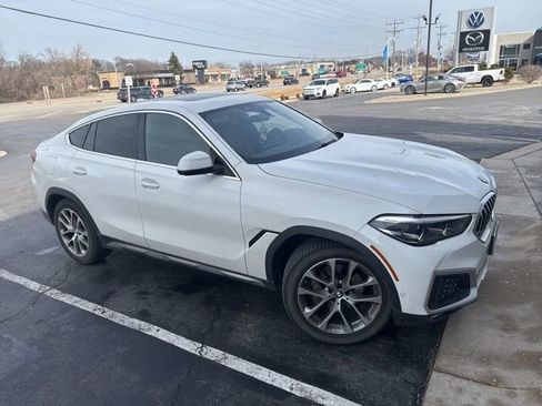 Used 2021 BMW X6 xDrive40i w/ Convenience Package image 2