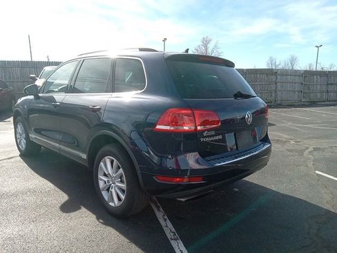 Used 2014 Volkswagen Touareg VR6 image 5