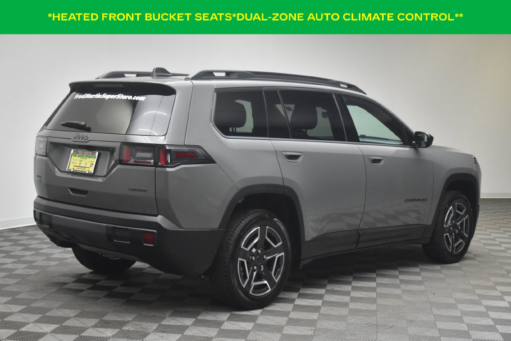 Used 2026 Jeep Cherokee Laredo AWD/4WD image 5