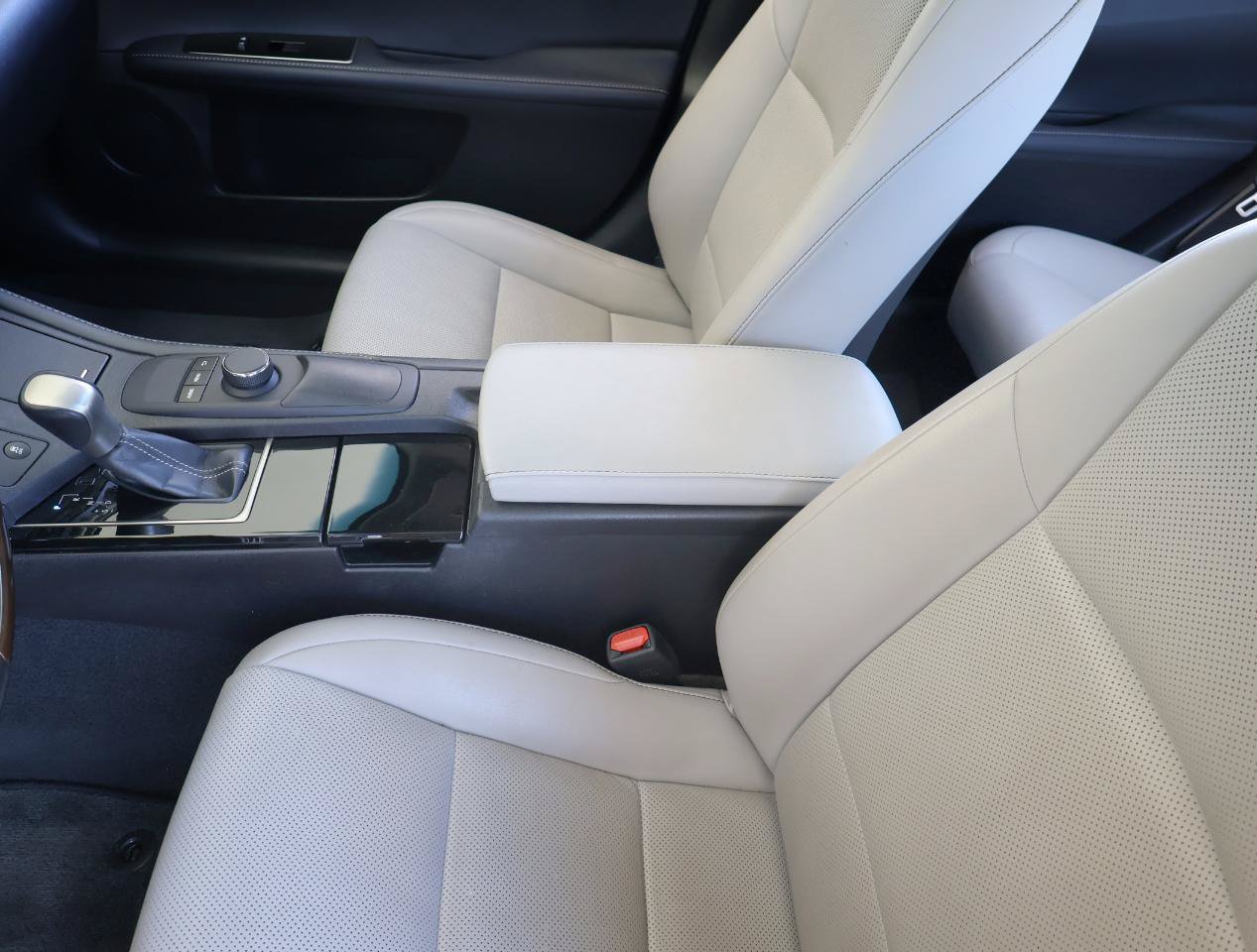 Used 2016 Lexus ES 350 w/ Premium Package w/Wood Trim FWD image 35