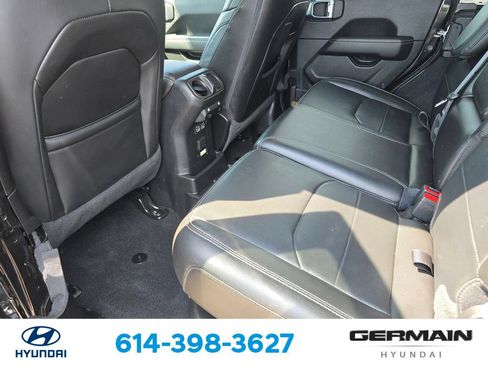 Used 2021 Jeep Wrangler Unlimited Sahara w/ Cold Weather Group AWD/4WD image 20