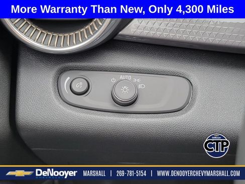 Used 2025 Chevrolet Trax ACTIV FWD image 12