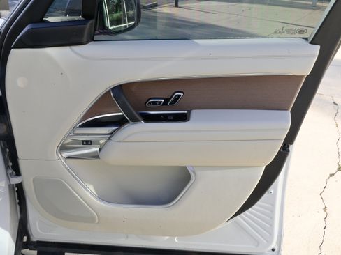 Used 2023 Land Rover Range Rover Autobiography image 58