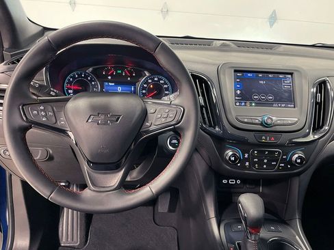 Used 2020 Chevrolet Equinox LT image 38