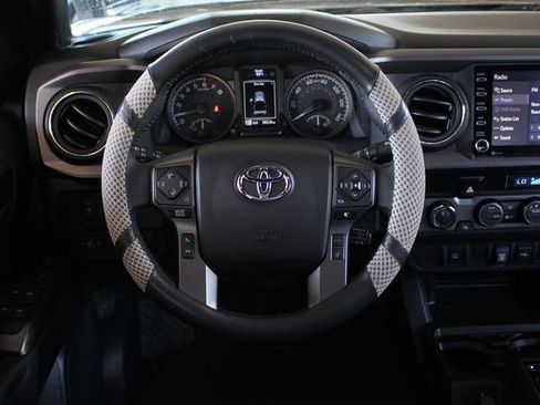 Used 2022 Toyota Tacoma 4x4 Double Cab image 29