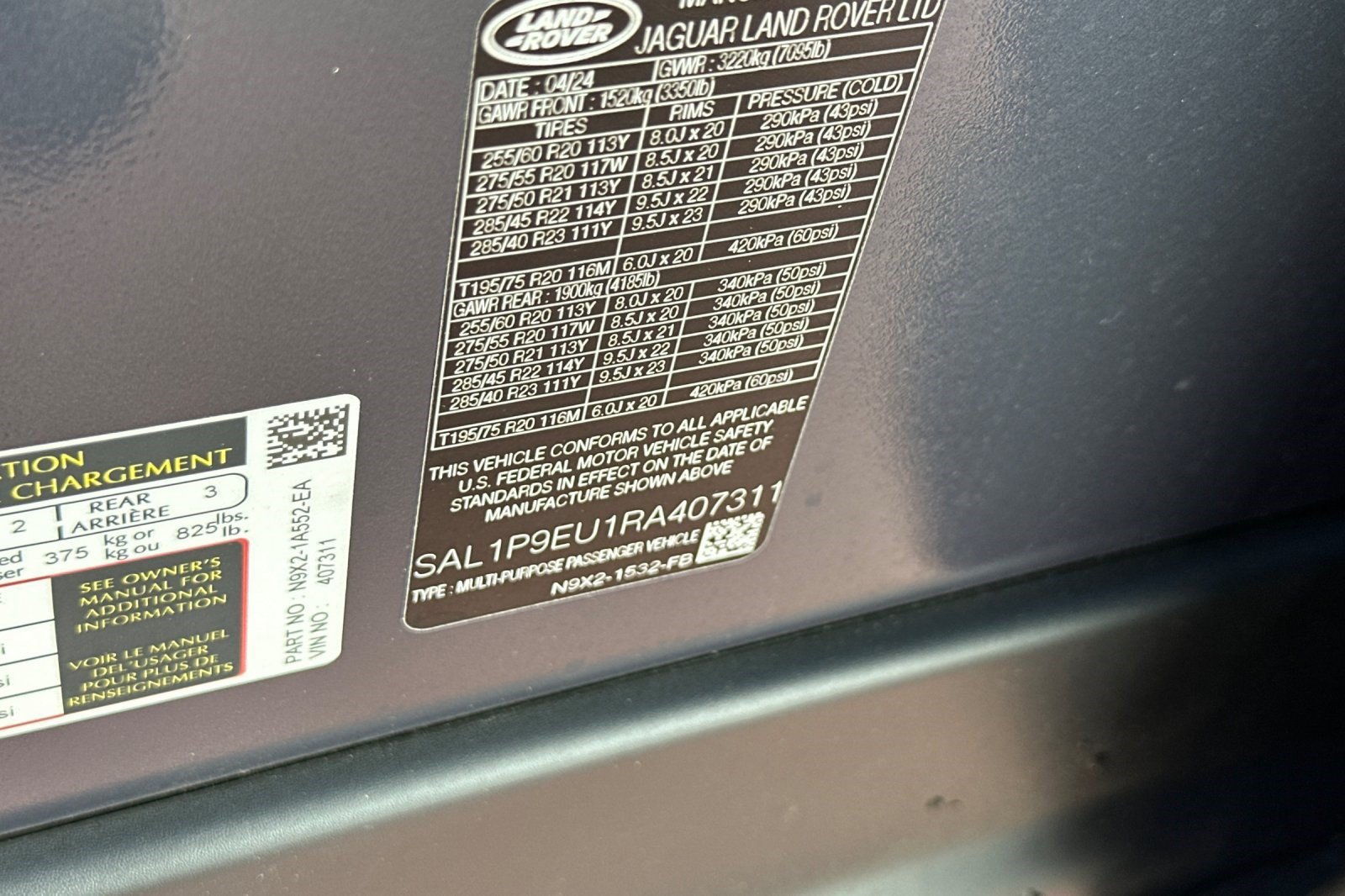 Used 2024 Land Rover Range Rover Sport SE AWD/4WD image 29