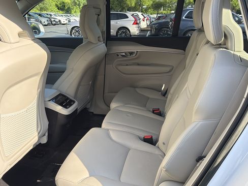 Certified 2023 Volvo XC90 B5 Core w/ Protection Package Premier AWD/4WD image 32