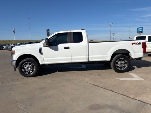 Used 2021 Ford F250 XL w/ Power Equipment Group image 3