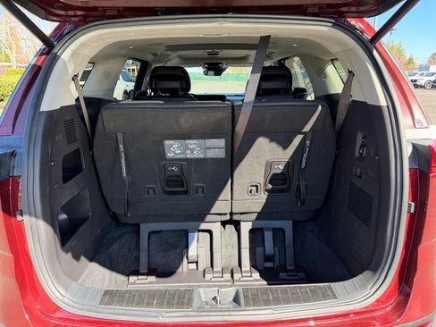 Used 2024 Kia Carnival SX Prestige FWD image 11