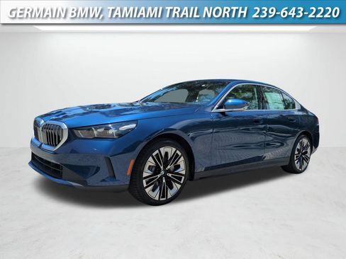 New 2027 BMW 530i RWD image 1