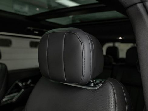 Used 2025 Land Rover Range Rover Long Wheelbase SE image 27